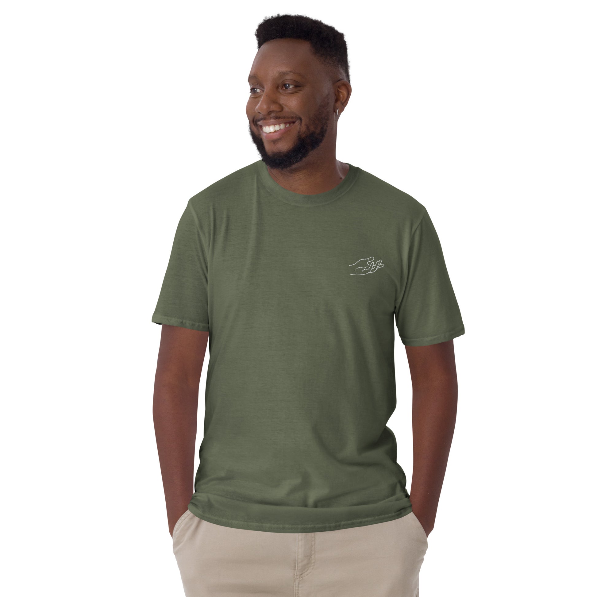 The Praying Hands – Herren T-Shirt – Dezente Handstickerei