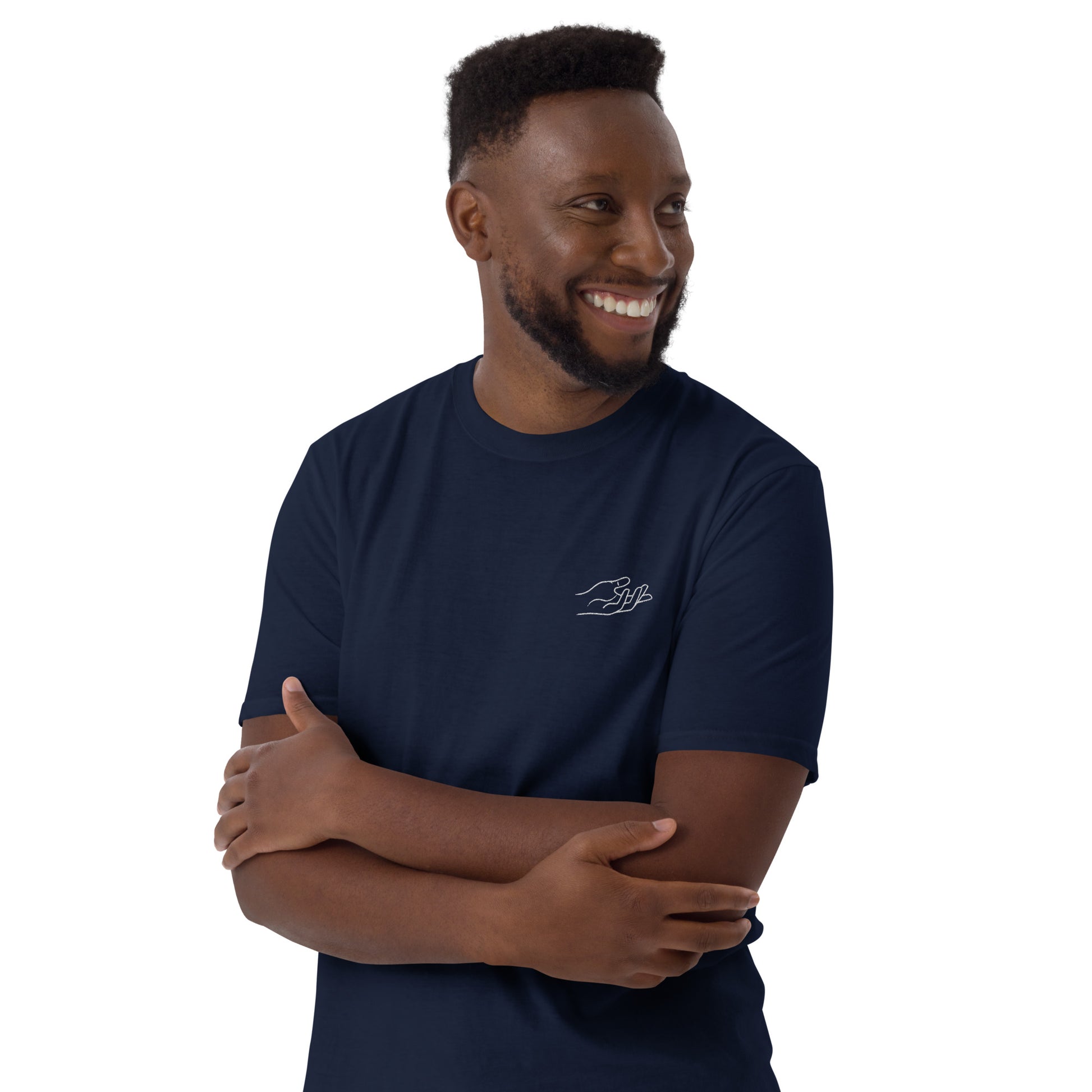 The Praying Hands – Herren T-Shirt – Dezente Handstickerei